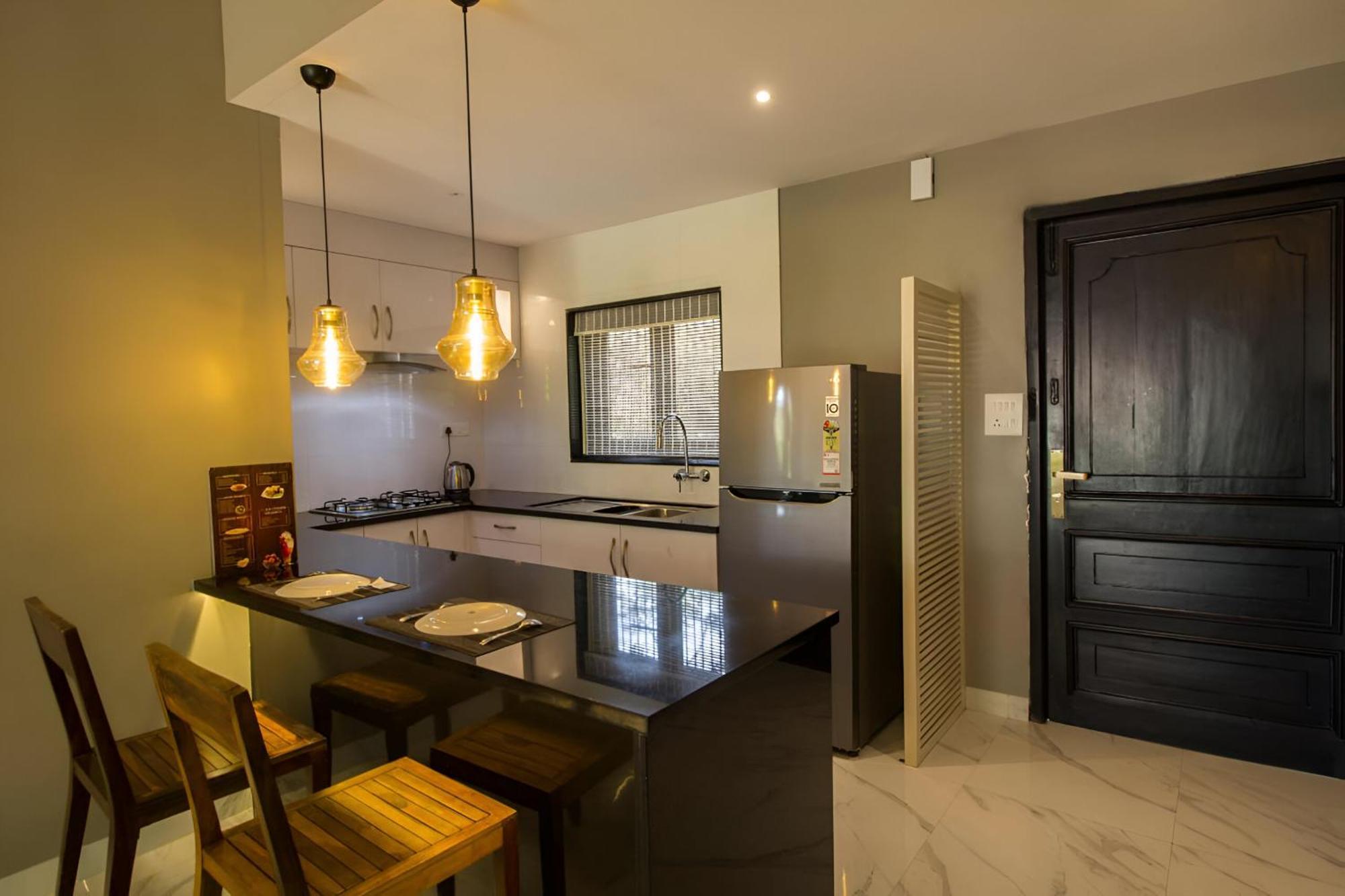 Shikara Beach Resort Cavelossim Bagian luar foto