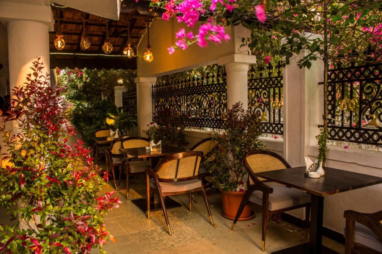 Shikara Beach Resort Cavelossim Bagian luar foto