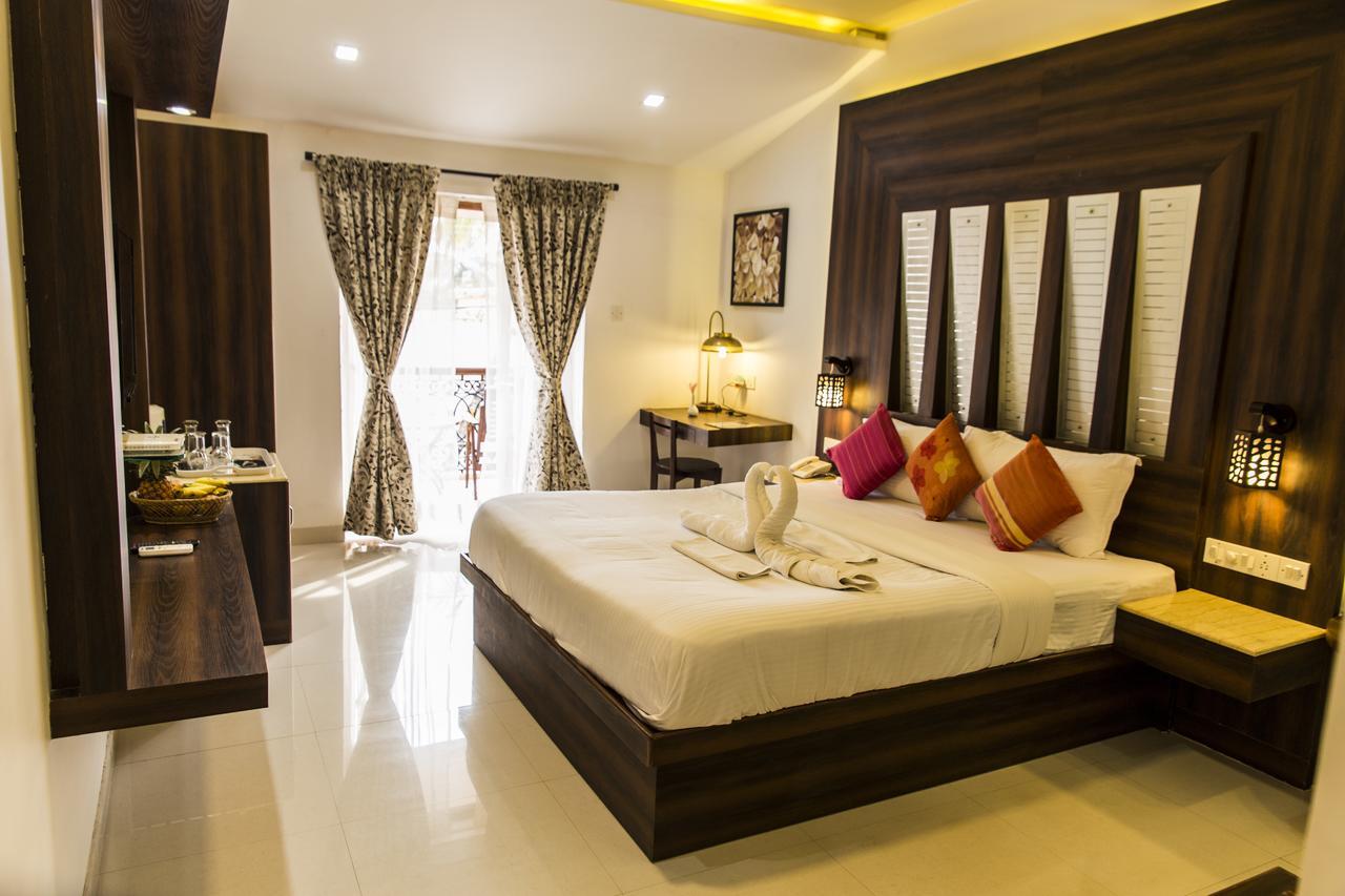 Shikara Beach Resort Cavelossim Bagian luar foto