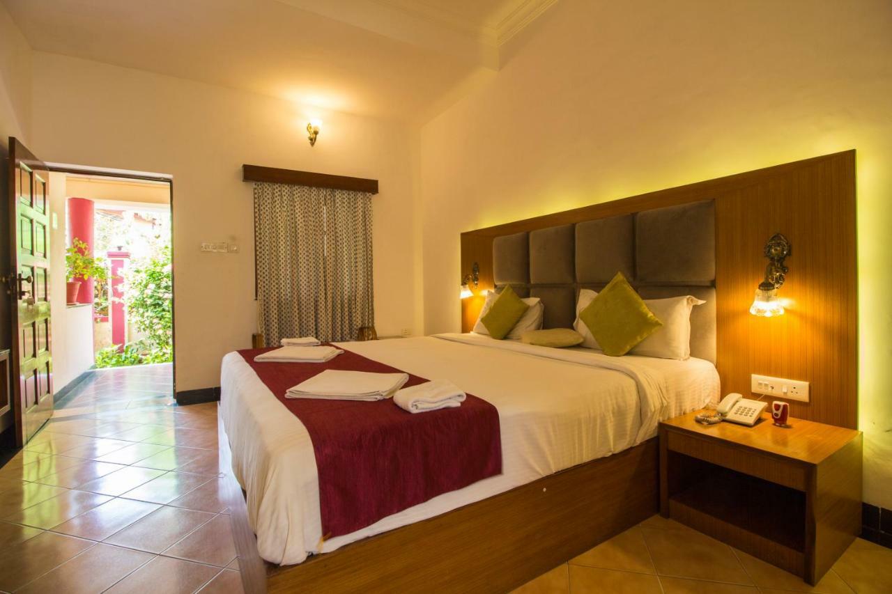 Shikara Beach Resort Cavelossim Bagian luar foto