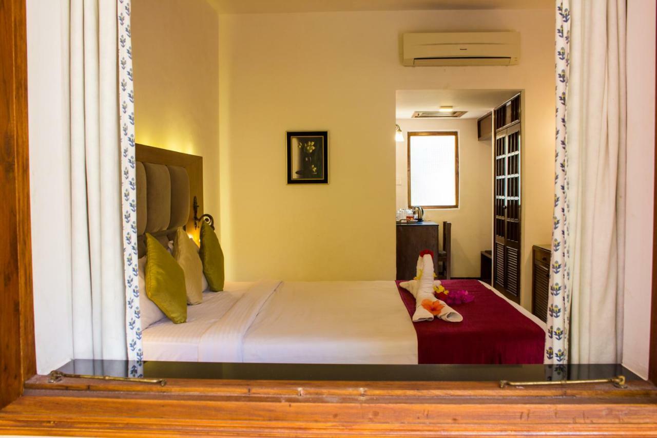 Shikara Beach Resort Cavelossim Bagian luar foto