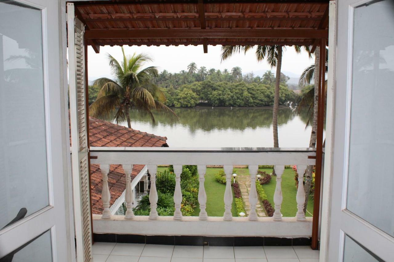 Shikara Beach Resort Cavelossim Bagian luar foto